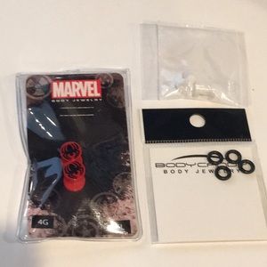 Marvel 4G earring plus extra goodies